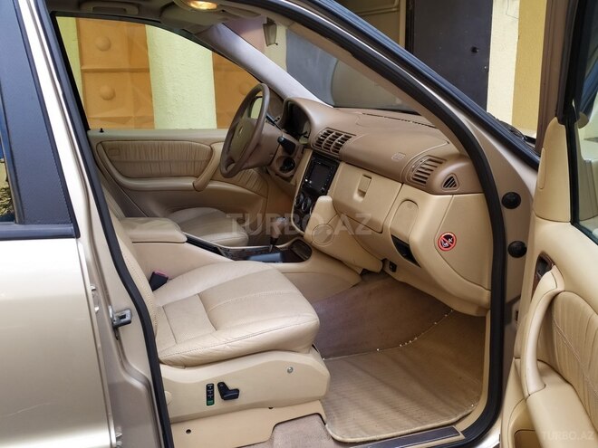 Mercedes ML 270 2002, 282,000 km - 2.7 l - Bakı