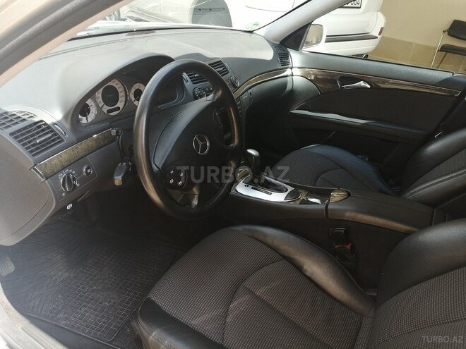 Mercedes E 220 2006, 279,000 km - 2.2 л - Bakı