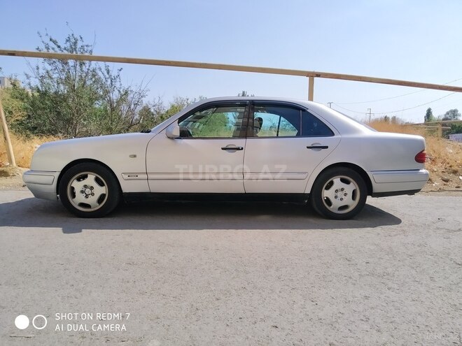 Mercedes E 280 1999, 316,000 km - 2.8 l - Bakı