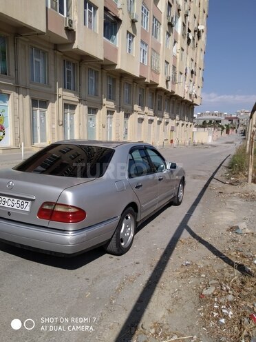 Mercedes E 280 1999, 316,000 km - 2.8 l - Bakı