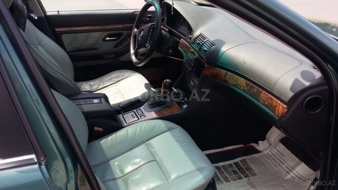 BMW 528 1999, 276,000 km - 2.8 l - Sumqayıt