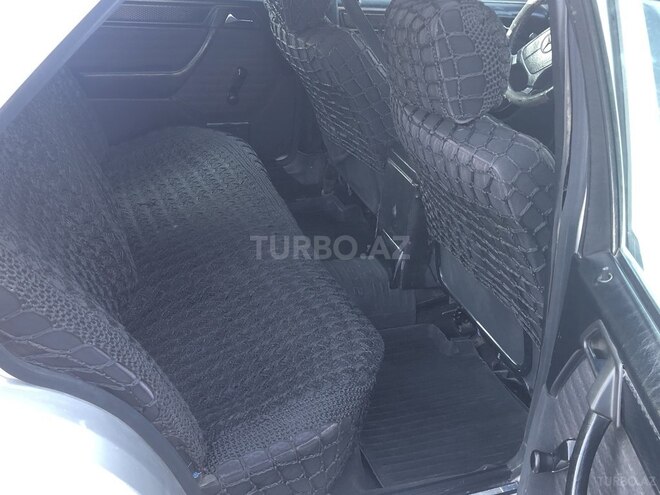 Mercedes E 200 1993, 584,083 km - 2.0 l - Bakı