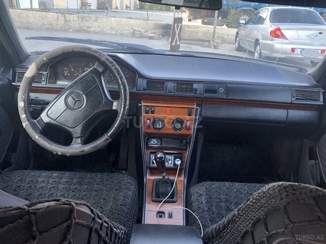 Mercedes E 200 1993, 584,083 km - 2.0 l - Bakı