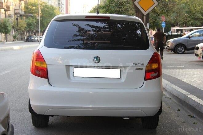 Skoda Fabia 2012, 230,000 km - 1.2 л - Bakı
