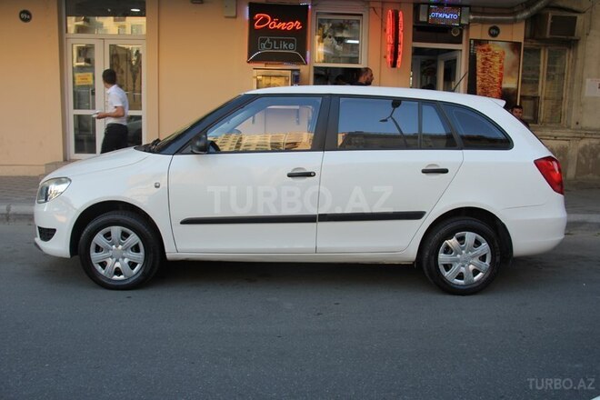 Skoda Fabia 2012, 230,000 km - 1.2 л - Bakı