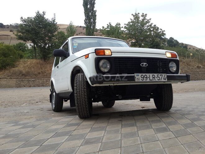 LADA (VAZ) Niva 2012, 100,000 km - 1.7 l - Yardımlı