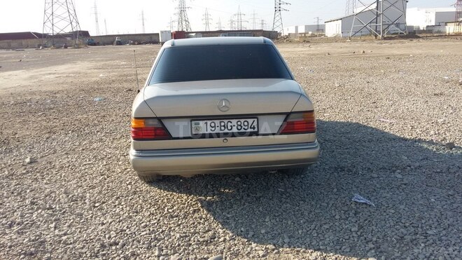 Mercedes E 250 1990, 466,652 km - 2.5 l - Bakı