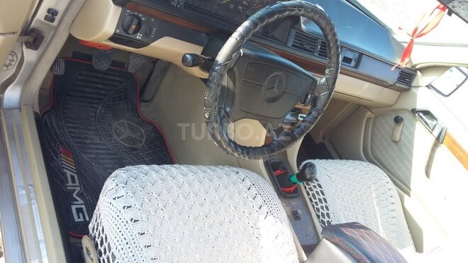 Mercedes E 250 1990, 466,652 km - 2.5 l - Bakı