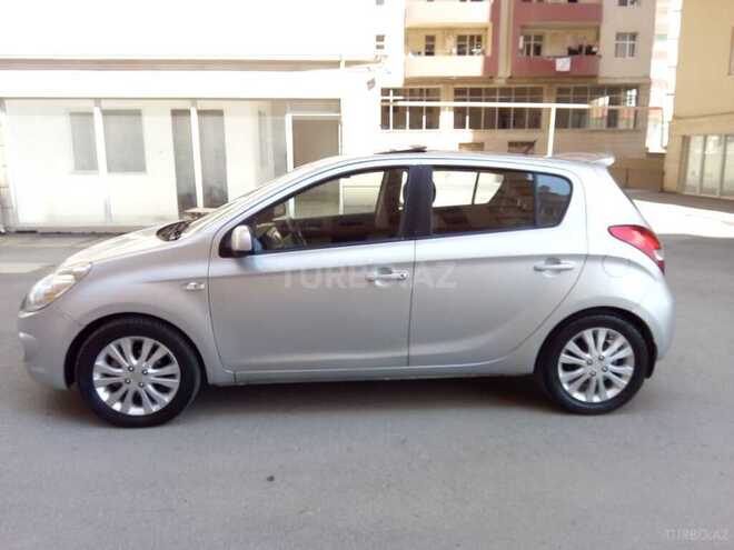Hyundai i20 2009, 107,000 km - 1.6 л - Bakı