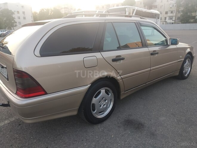 Mercedes C 220 2000, 290,000 km - 2.2 l - Bakı