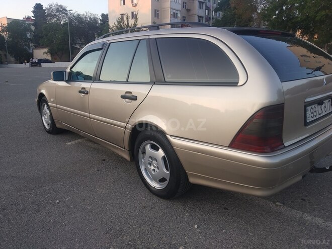Mercedes C 220 2000, 290,000 km - 2.2 l - Bakı