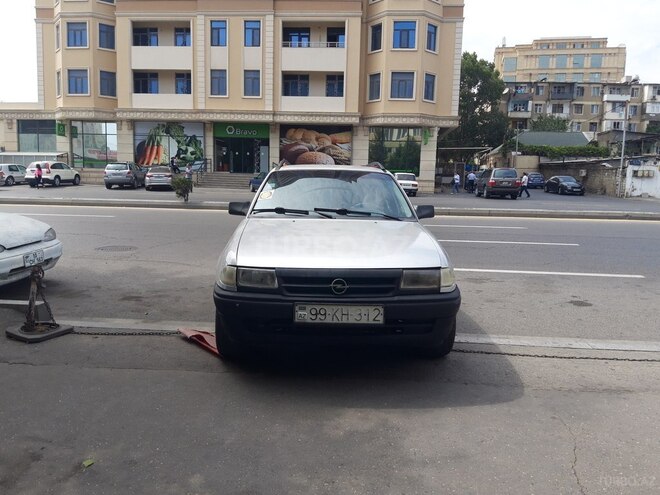 Opel Astra 1994, 236,000 km - 1.7 l - Bakı
