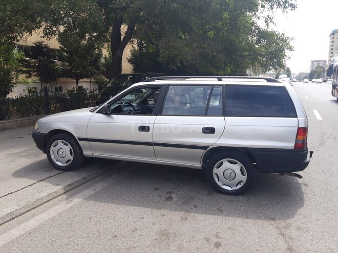 Opel Astra 1994, 236,000 km - 1.7 l - Bakı