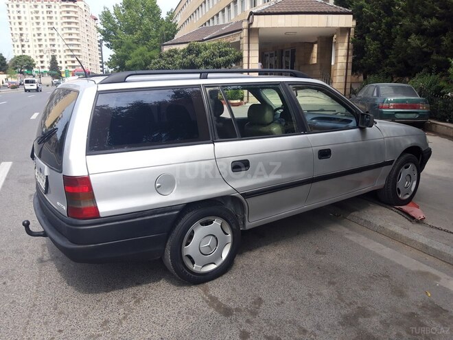 Opel Astra 1994, 236,000 km - 1.7 l - Bakı