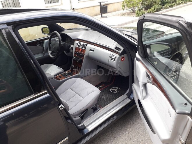 Mercedes E 200 1998, 264,570 km - 2.0 l - Sumqayıt