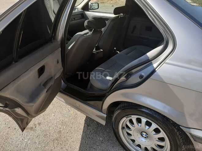 BMW 318 1991, 123,456 km - 1.8 l - Bakı