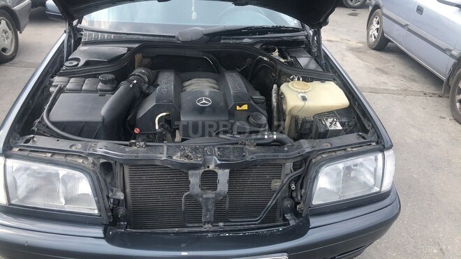 Mercedes C 240 2000, 480,000 km - 2.4 л - Bakı