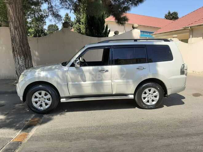 Mitsubishi Pajero 2011, 248,000 km - 3.5 l - Bakı