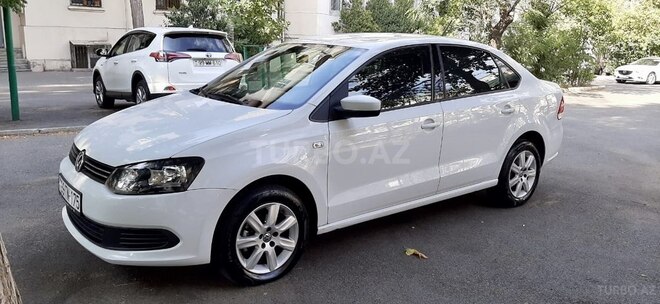 Volkswagen Polo 2014, 105,600 km - 1.6 l - Bakı