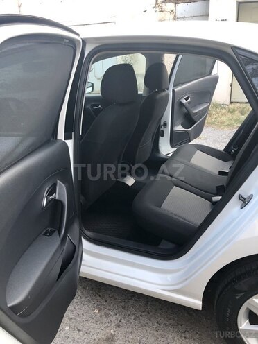 Volkswagen Polo 2014, 105,600 km - 1.6 l - Bakı
