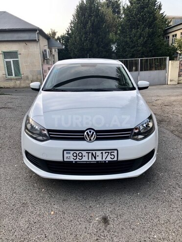 Volkswagen Polo 2014, 105,600 km - 1.6 l - Bakı