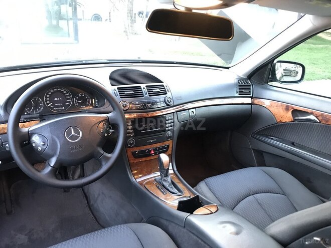 Mercedes E 240 2003, 193,000 km - 2.4 л - Bakı
