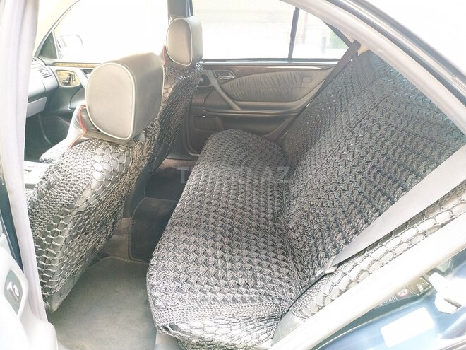 Mercedes E 240 2000, 300,000 km - 2.6 l - Lənkəran