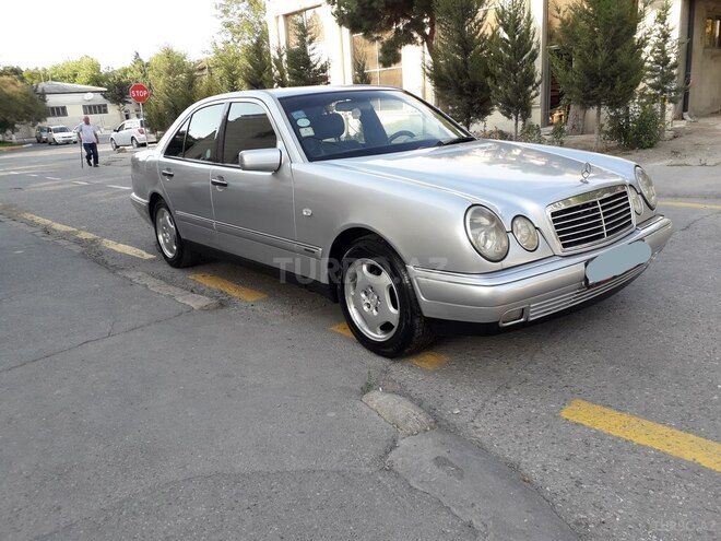 Mercedes E 220 1999, 322,355 km - 2.2 l - Xırdalan