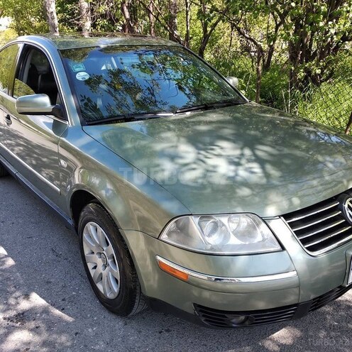 Volkswagen Passat 2002, 115,000 km - 1.8 l - Şəki