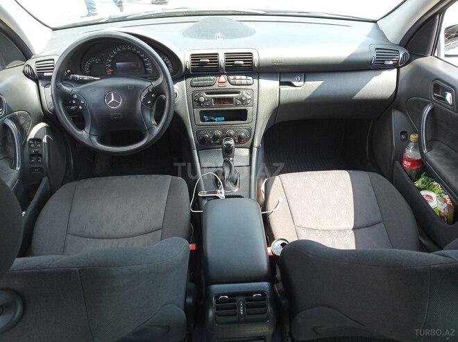 Mercedes C 200 2001, 215,000 km - 2.0 l - Quba