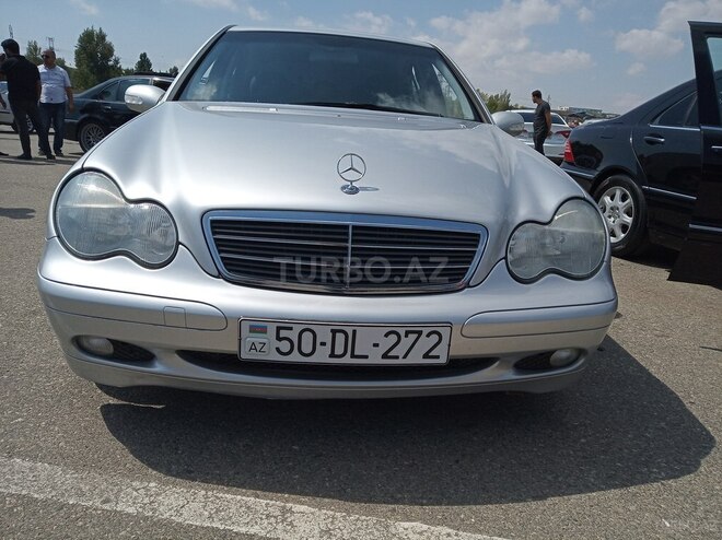 Mercedes C 200 2001, 215,000 km - 2.0 l - Quba