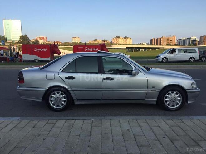 Mercedes C 220 1998, 295,632 km - 2.2 l - Bakı