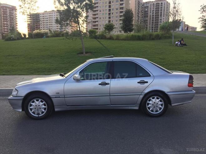 Mercedes C 220 1998, 295,632 km - 2.2 l - Bakı