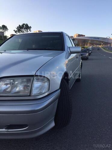 Mercedes C 220 1998, 295,632 km - 2.2 l - Bakı