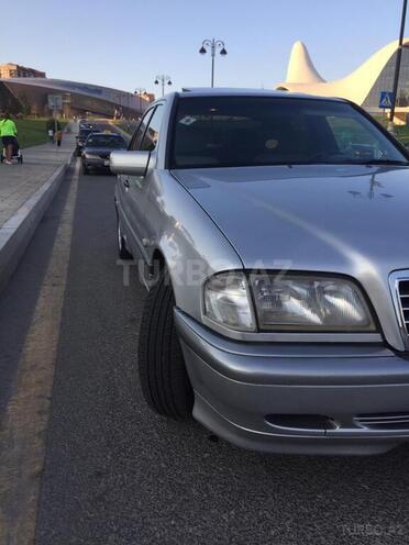Mercedes C 220 1998, 295,632 km - 2.2 l - Bakı