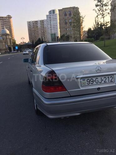 Mercedes C 220 1998, 295,632 km - 2.2 l - Bakı