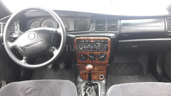 Opel Vectra 1995, 270,000 km - 1.8 l - Bakı