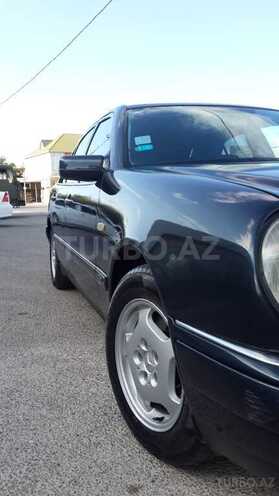 Mercedes E 240 1998, 295,424 km - 2.4 л - Bakı