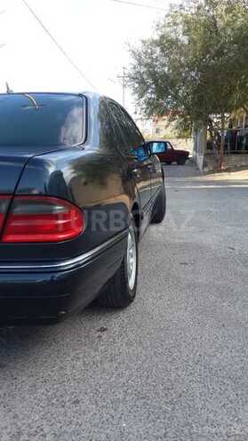 Mercedes E 240 1998, 295,424 km - 2.4 л - Bakı