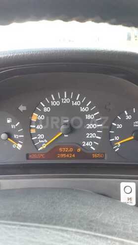 Mercedes E 240 1998, 295,424 km - 2.4 л - Bakı