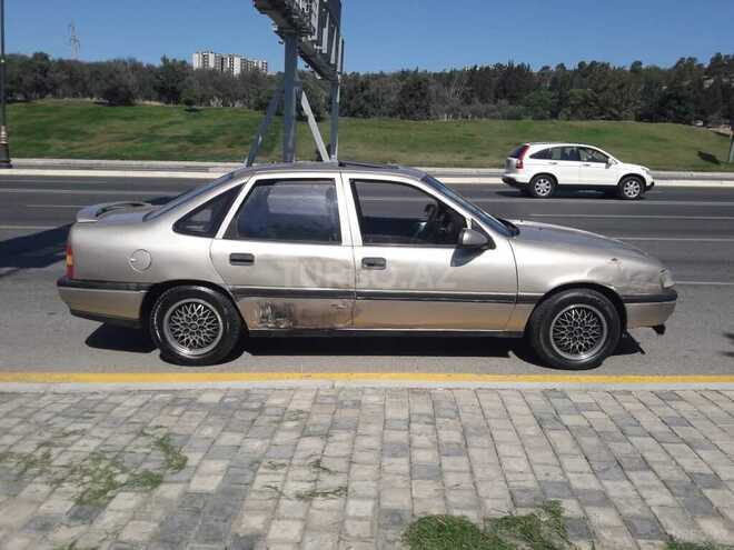 Opel Vectra 1992, 354,000 km - 1.8 l - Bakı