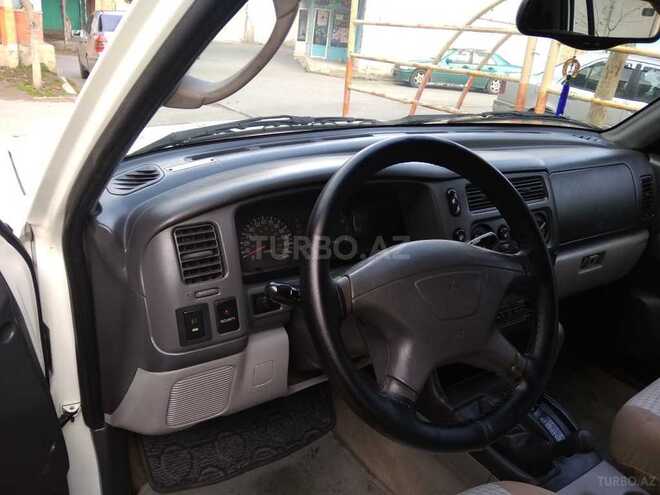 Mitsubishi Montero 2000, 180,000 km - 3.0 l - Bakı
