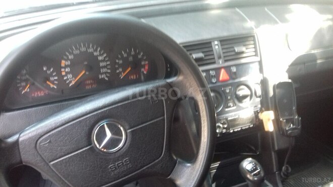 Mercedes C 180 1999, 300,000 km - 1.8 l - Mingəçevir