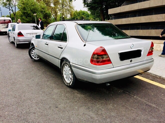 Mercedes C 180 1995, 258,660 km - 1.8 l - Qəbələ