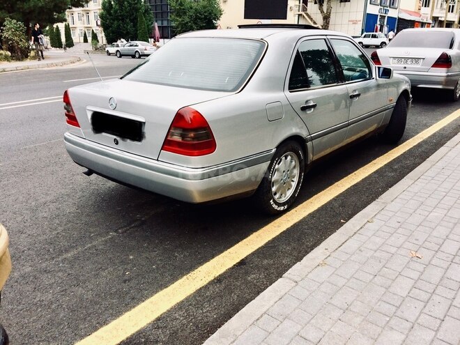 Mercedes C 180 1995, 258,660 km - 1.8 l - Qəbələ