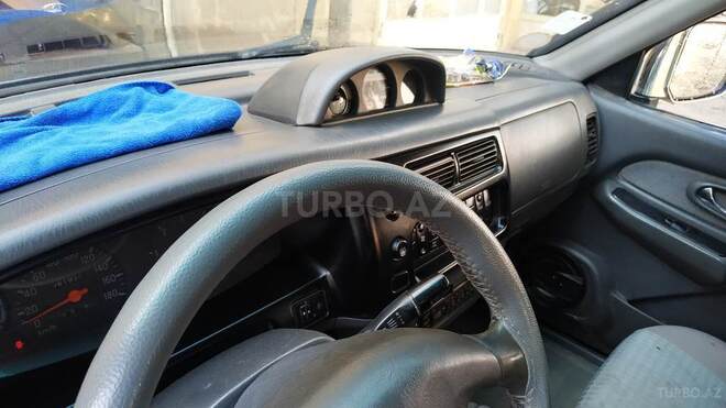 Mitsubishi L200 2004, 361,000 km - 2.5 л - Yevlax