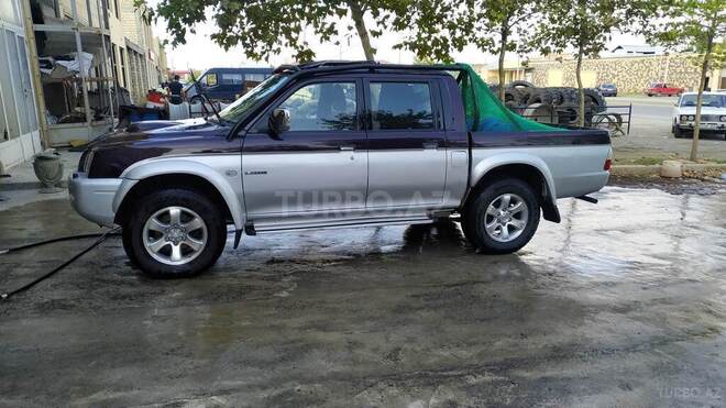 Mitsubishi L200 2004, 361,000 km - 2.5 л - Yevlax