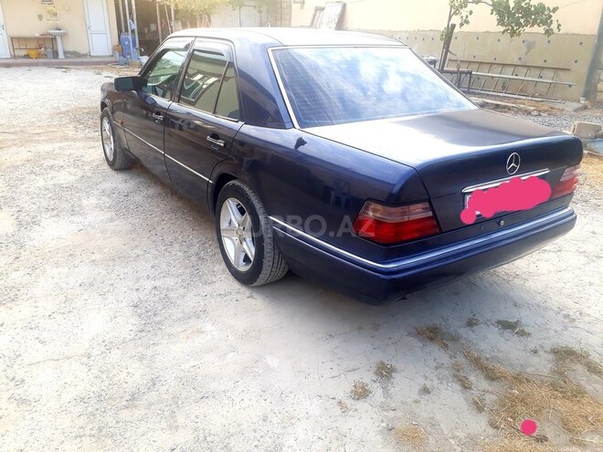 Mercedes E 220 1994, 240,000 km - 2.2 л - Bakı
