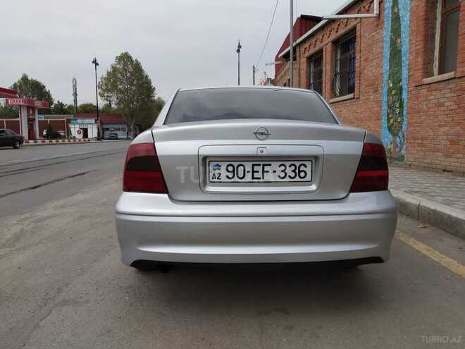 Opel Vectra 2000, 250,000 km - 2.0 l - Gəncə