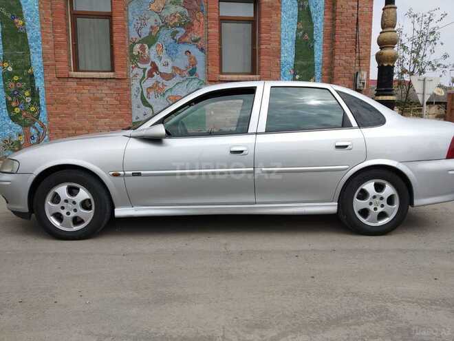 Opel Vectra 2000, 250,000 km - 2.0 l - Gəncə